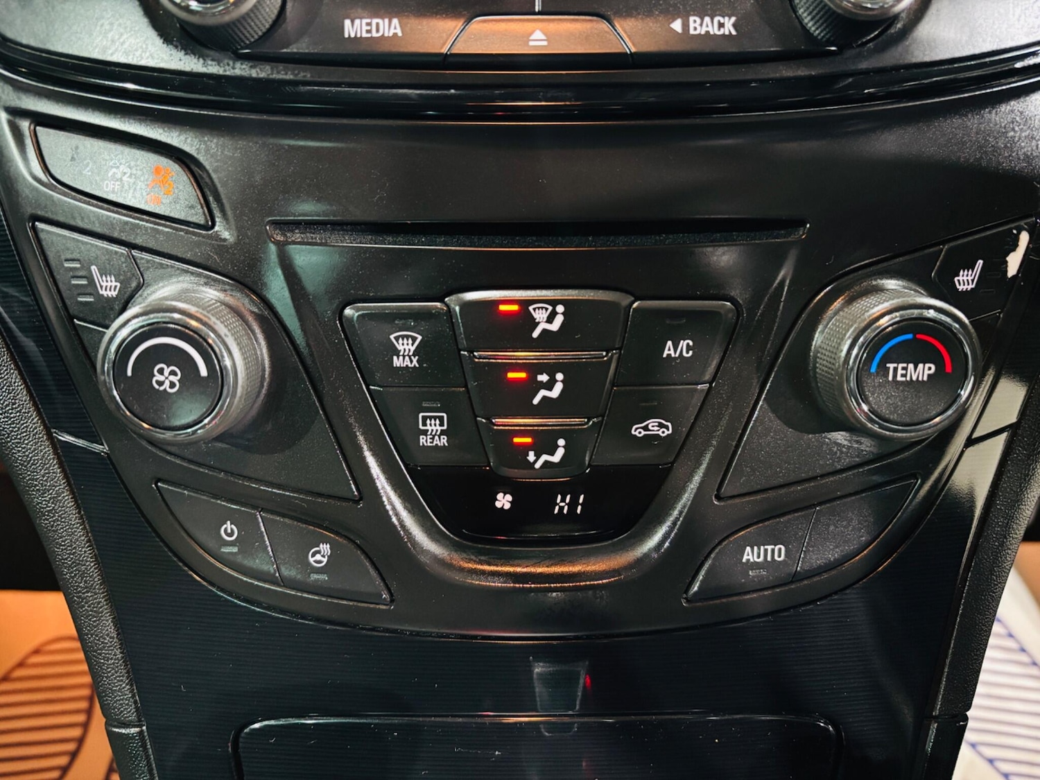 Used Vauxhall Insignia 2014 for sale - 76976820: Photo 24