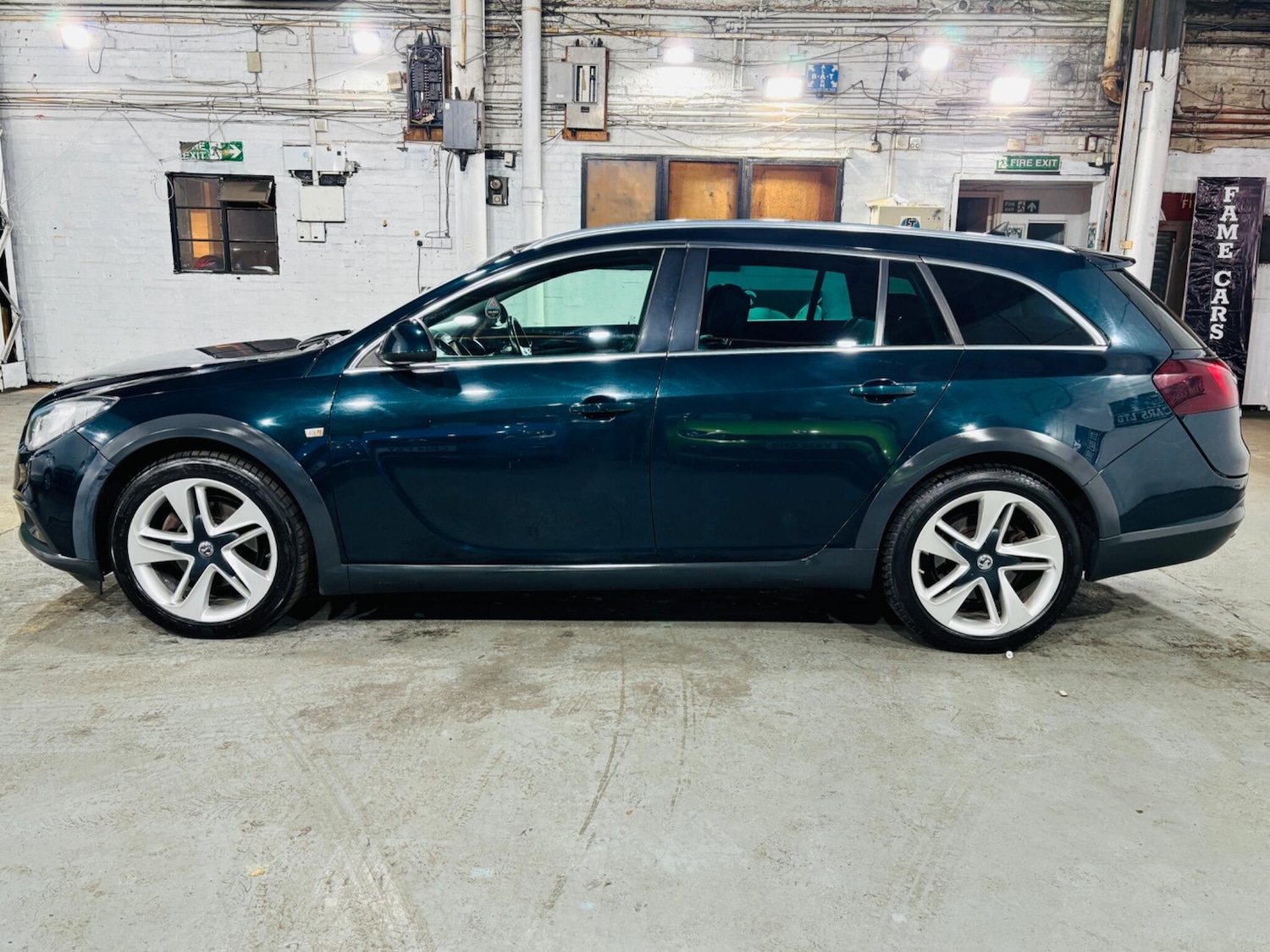 Used Vauxhall Insignia 2014 for sale - 76976820: Photo 9