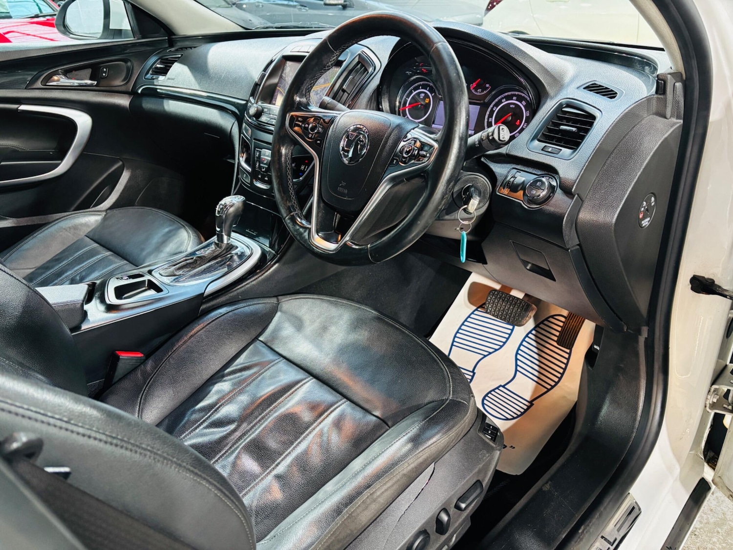 Used Vauxhall Insignia 2015 for sale - 76644840: Photo 10