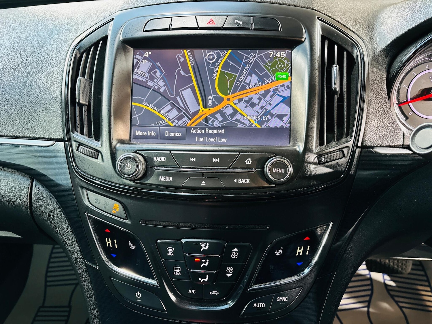 Used Vauxhall Insignia 2015 for sale - 76644840: Photo 22