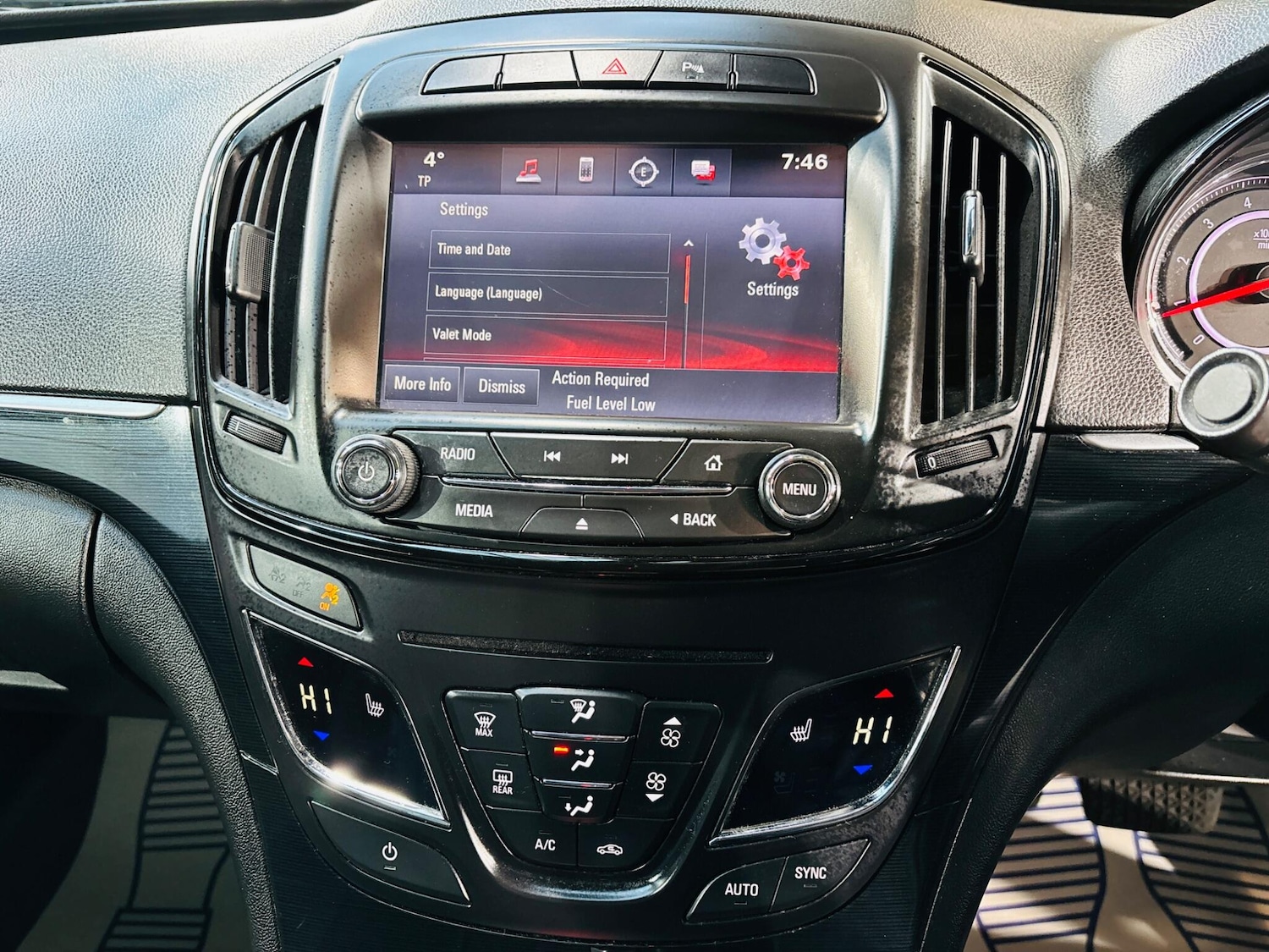 Used Vauxhall Insignia 2015 for sale - 76644840: Photo 25