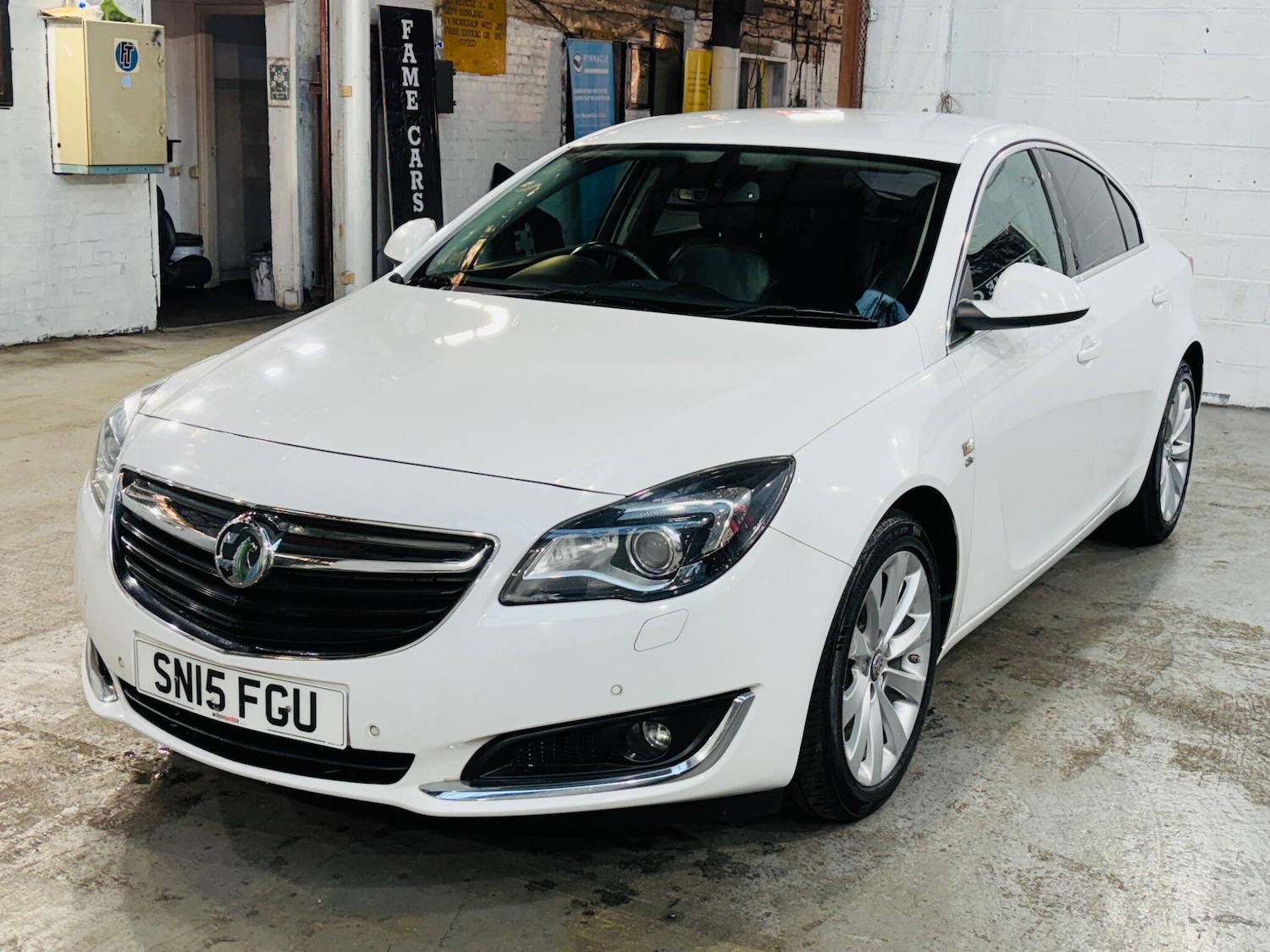 Used Vauxhall Insignia 2015 for sale - 76644840: Photo 4