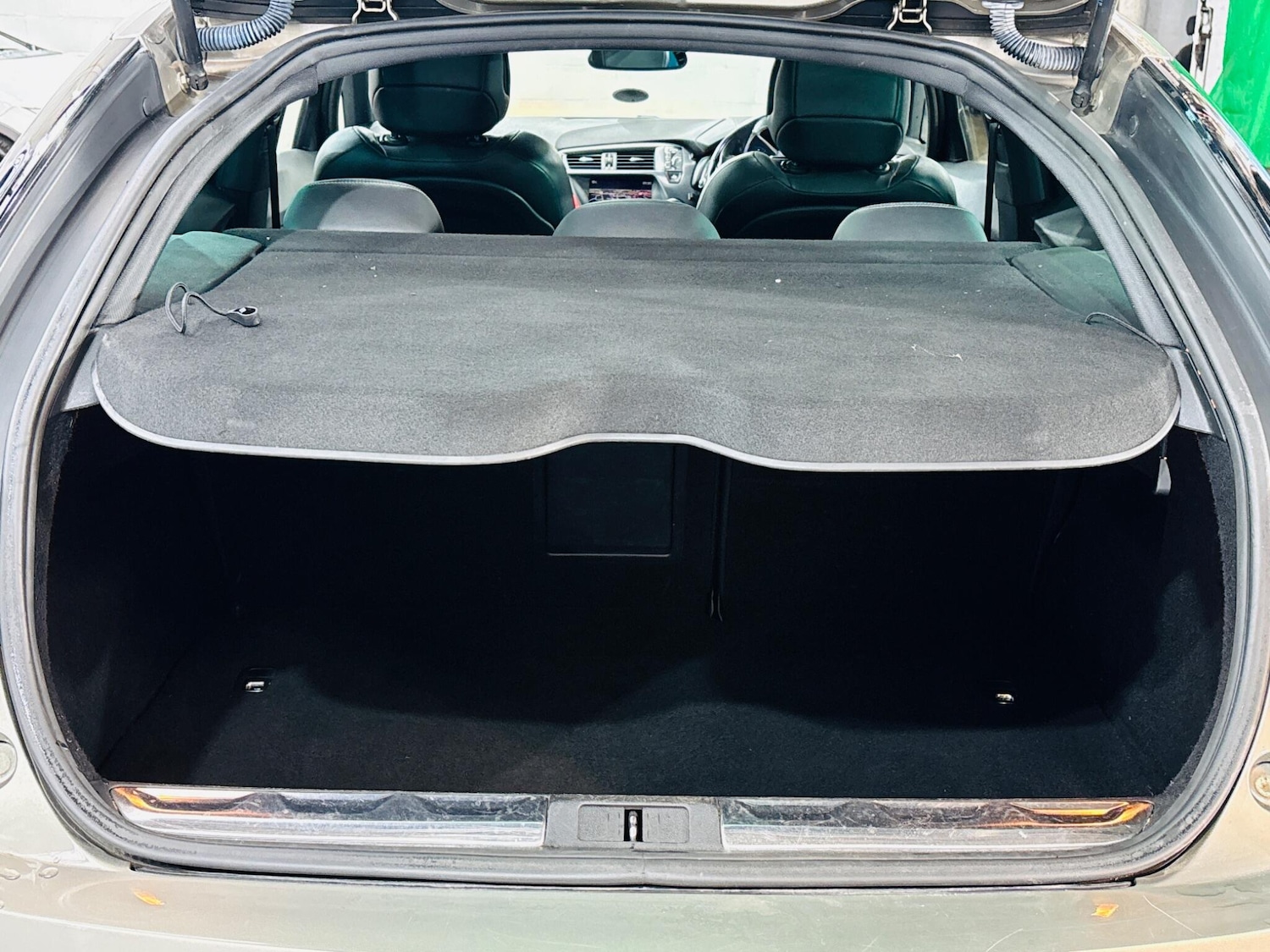 Used Citroen DS5 2012 for sale - 76377960: Photo 37