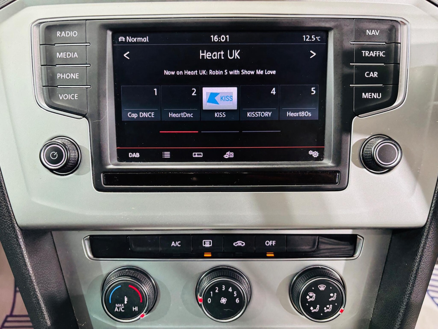 Used Volkswagen Passat 2015 for sale - 76993063: Photo 24