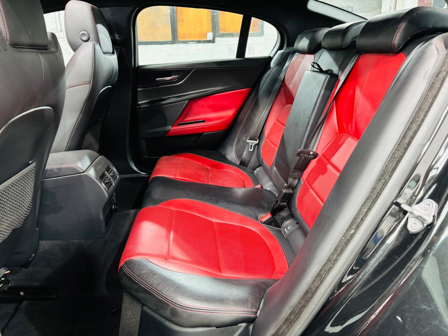 Used Jaguar XE 2016 for sale - 76992562: Photo 16