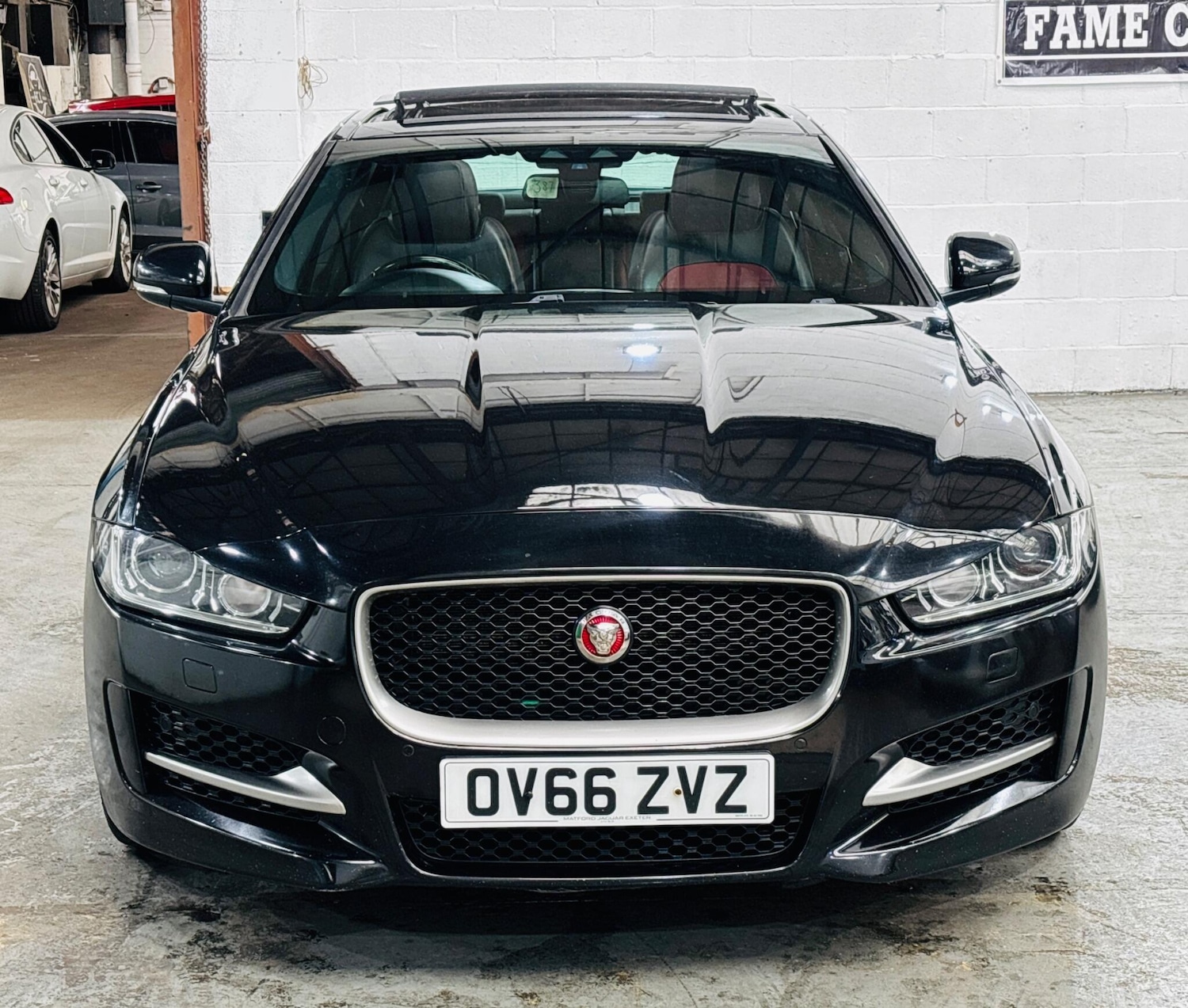 Used Jaguar XE 2016 for sale - 76992562: Photo 2