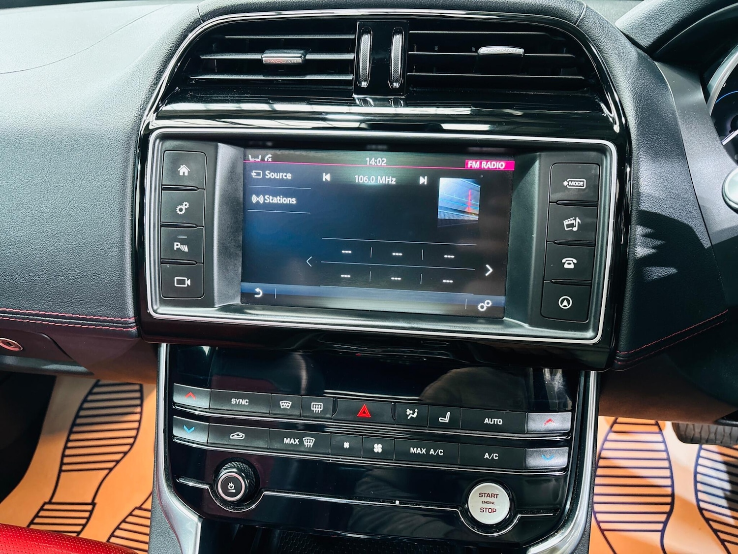 Used Jaguar XE 2016 for sale - 76992562: Photo 24