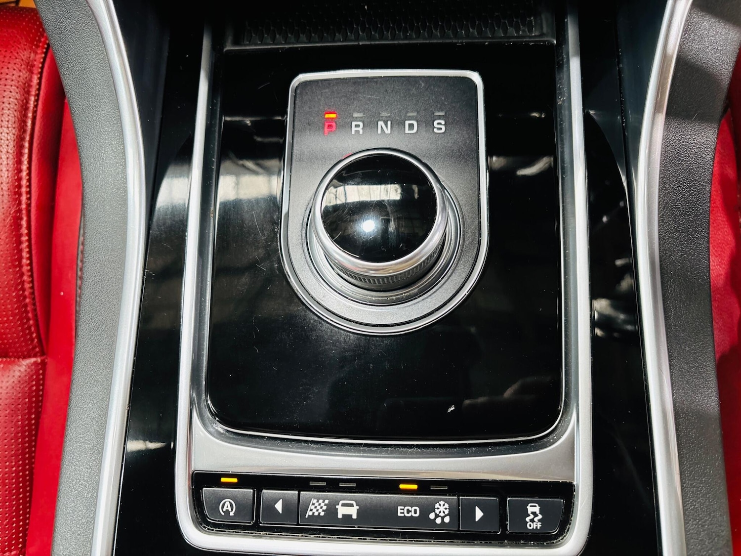 Used Jaguar XE 2016 for sale - 76992562: Photo 33