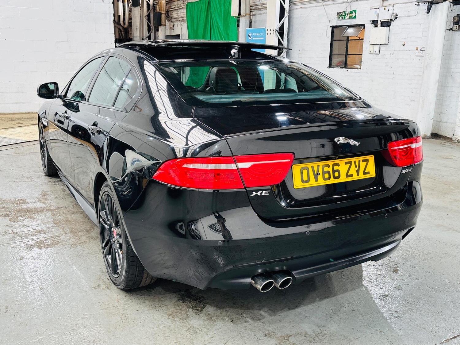 Used Jaguar XE 2016 for sale - 76992562: Photo 7