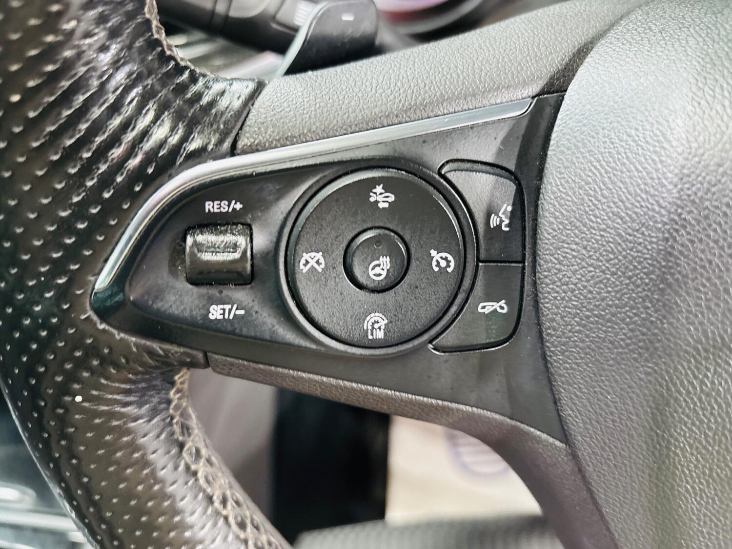 Used Vauxhall Insignia 2018 for sale - 77839697: Photo 21