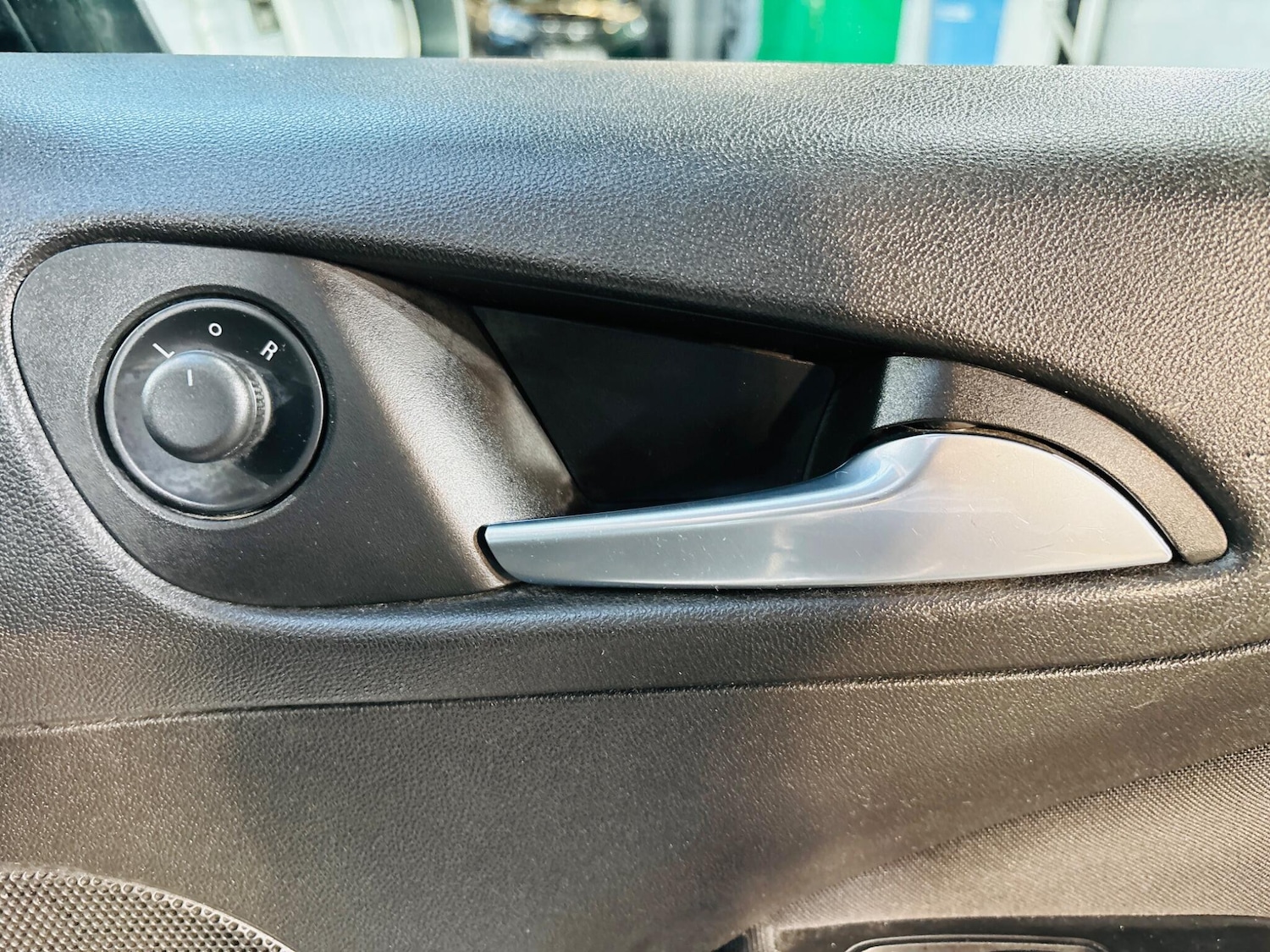 Used Vauxhall ADAM 2015 for sale - 76200325: Photo 18