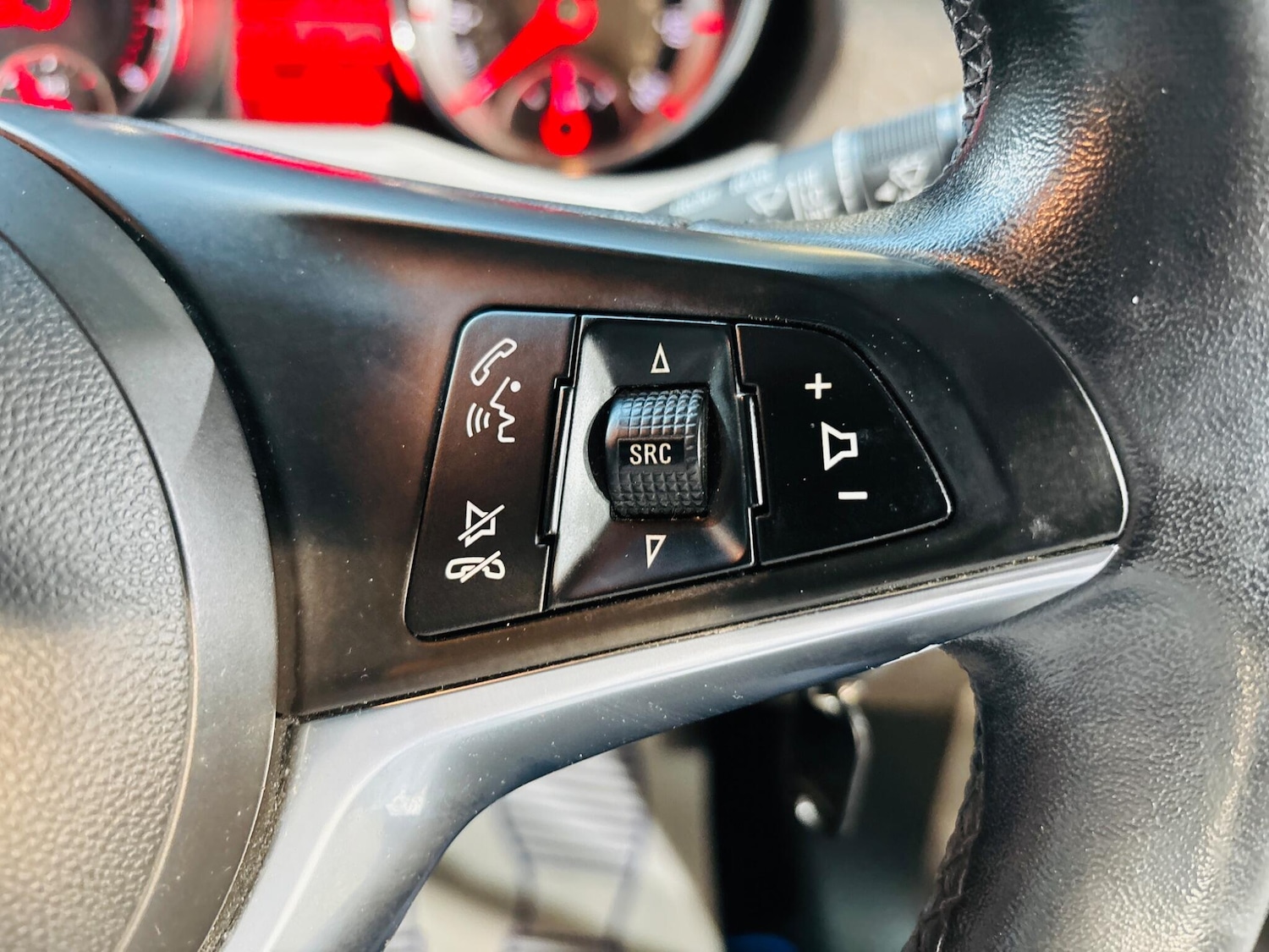 Used Vauxhall ADAM 2015 for sale - 76200325: Photo 22