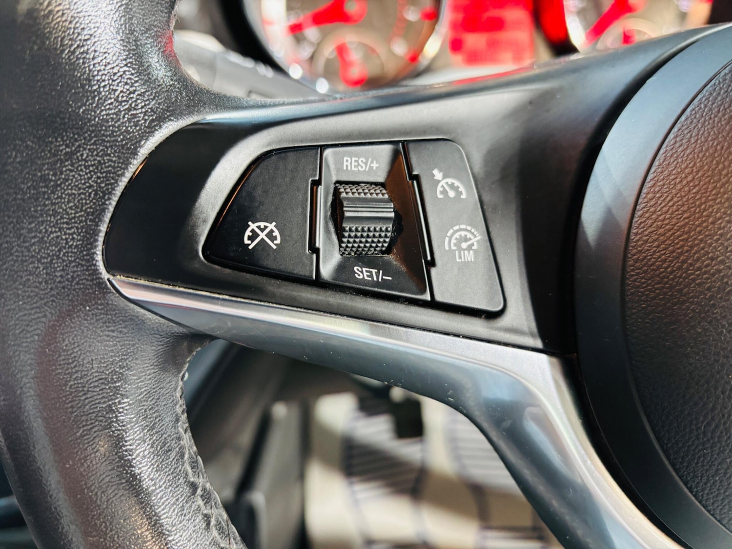 Used Vauxhall ADAM 2015 for sale - 76200325: Photo 24