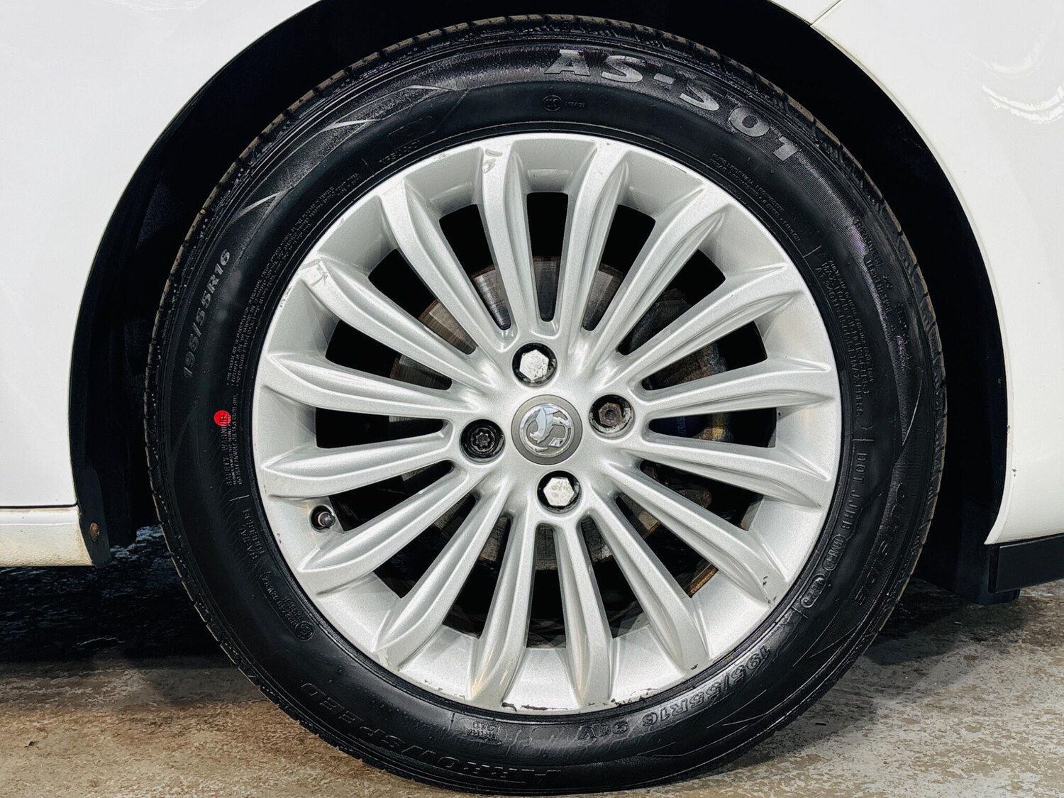 Used Vauxhall ADAM 2015 for sale - 76200325: Photo 34