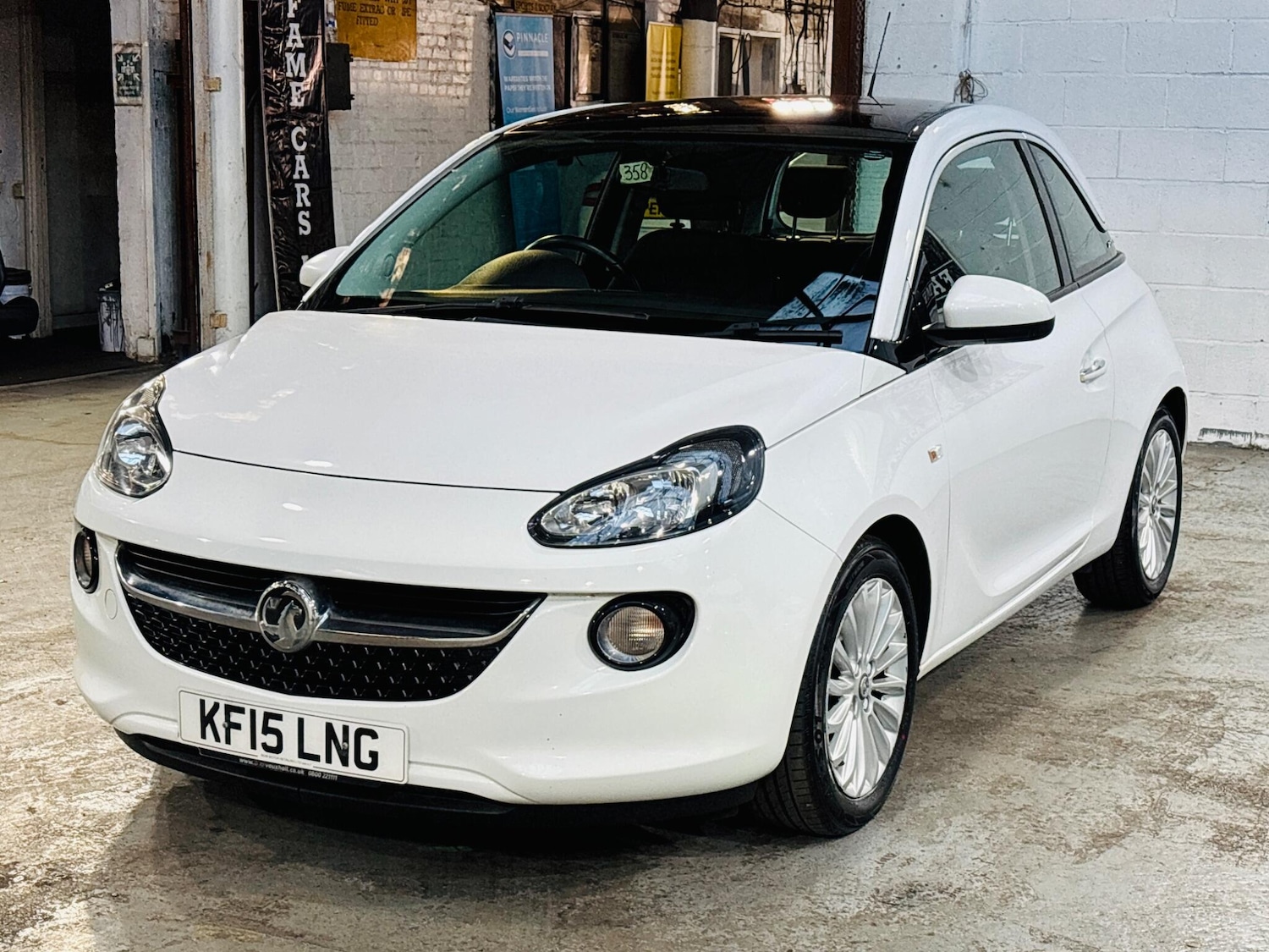 Used Vauxhall ADAM 2015 for sale - 76200325: Photo 4
