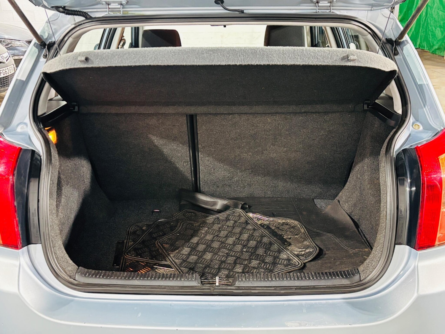 Used Toyota Corolla 2005 for sale - 78157425: Photo 26