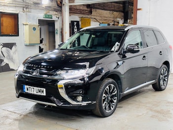 Used Mitsubishi Outlander 2017 for sale - 78135947: Photo