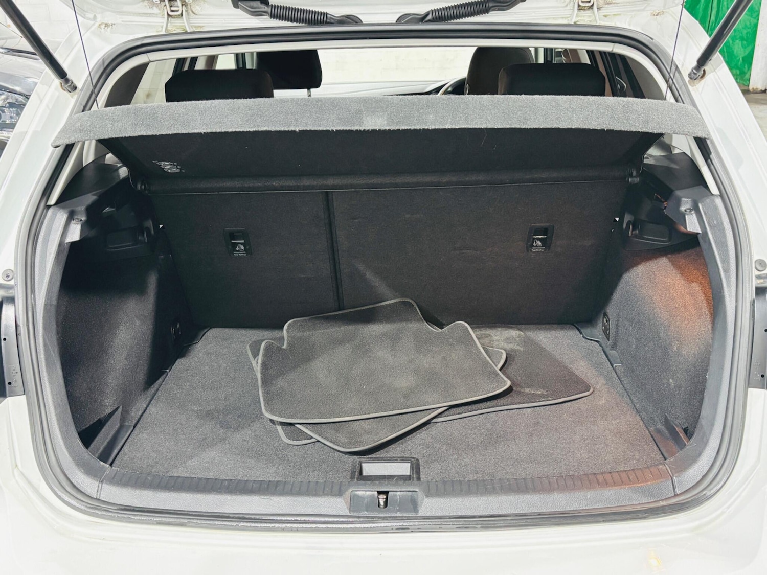 Used Volkswagen Golf 2014 for sale - 76562427: Photo 30