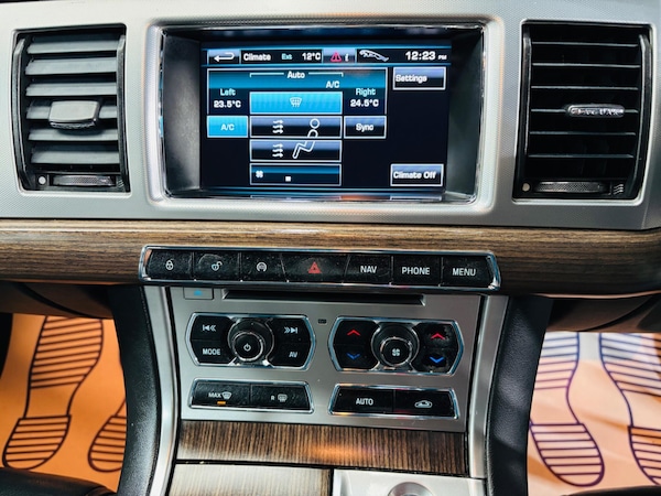 Used Jaguar XF 2013 for sale - 76314366: Photo 25