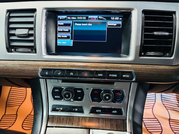 Used Jaguar XF 2013 for sale - 76314366: Photo 26