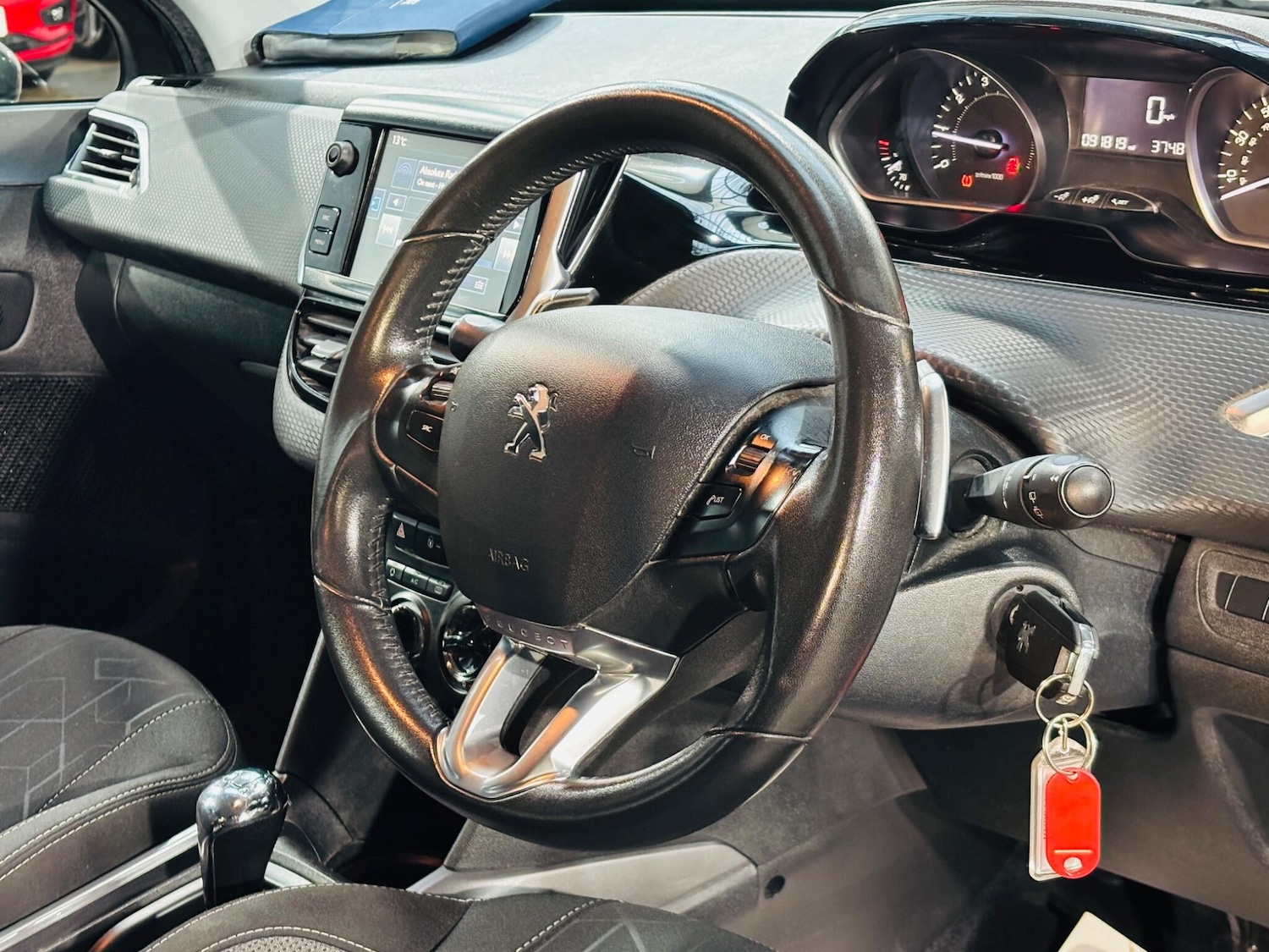 Used Peugeot 2008 2016 for sale - 77658742: Photo 11