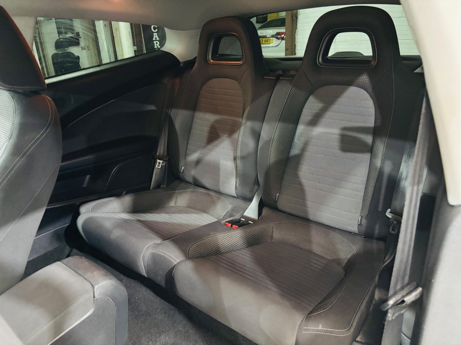 Used Volkswagen Scirocco 2011 for sale - 78220263: Photo 16