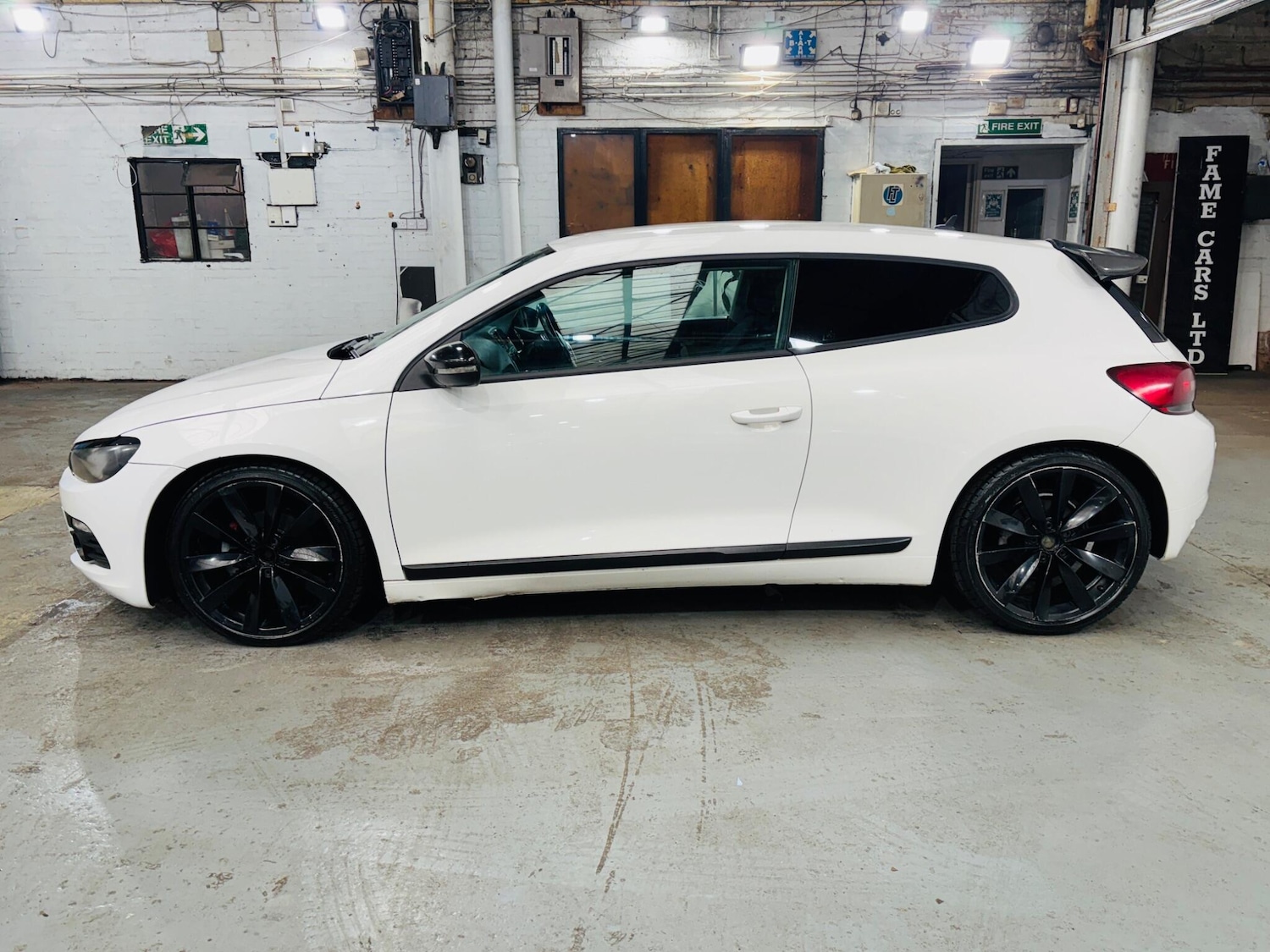 Used Volkswagen Scirocco 2011 for sale - 78220263: Photo 9