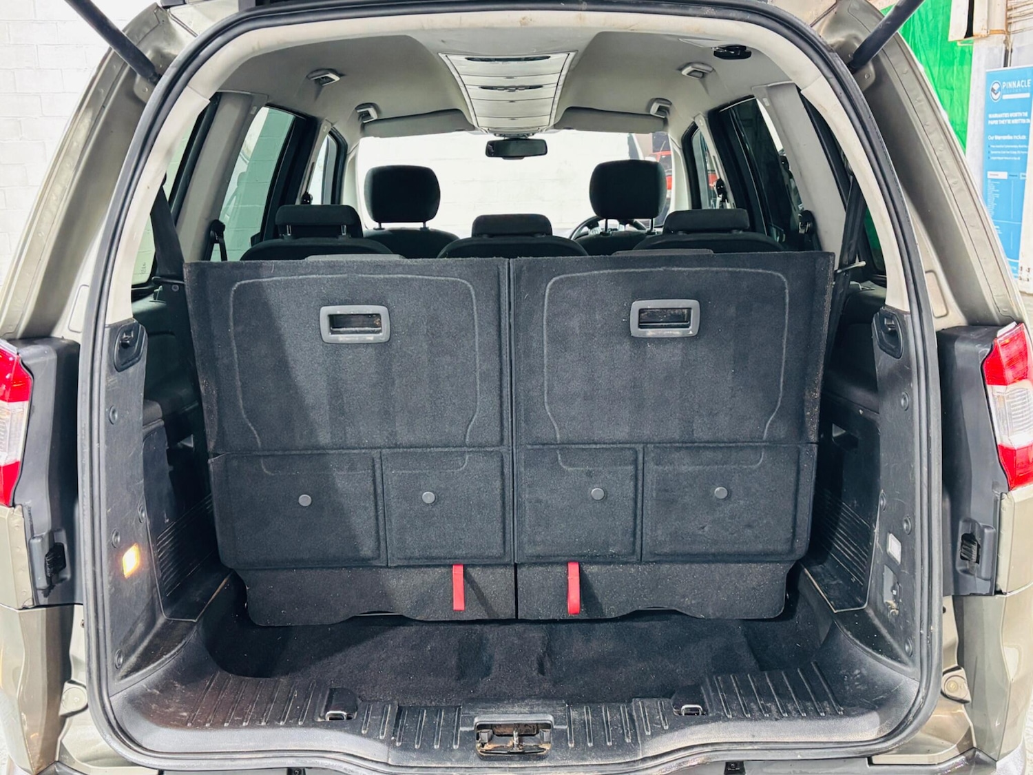 Used Ford Galaxy 2010 for sale - 77559911: Photo 28