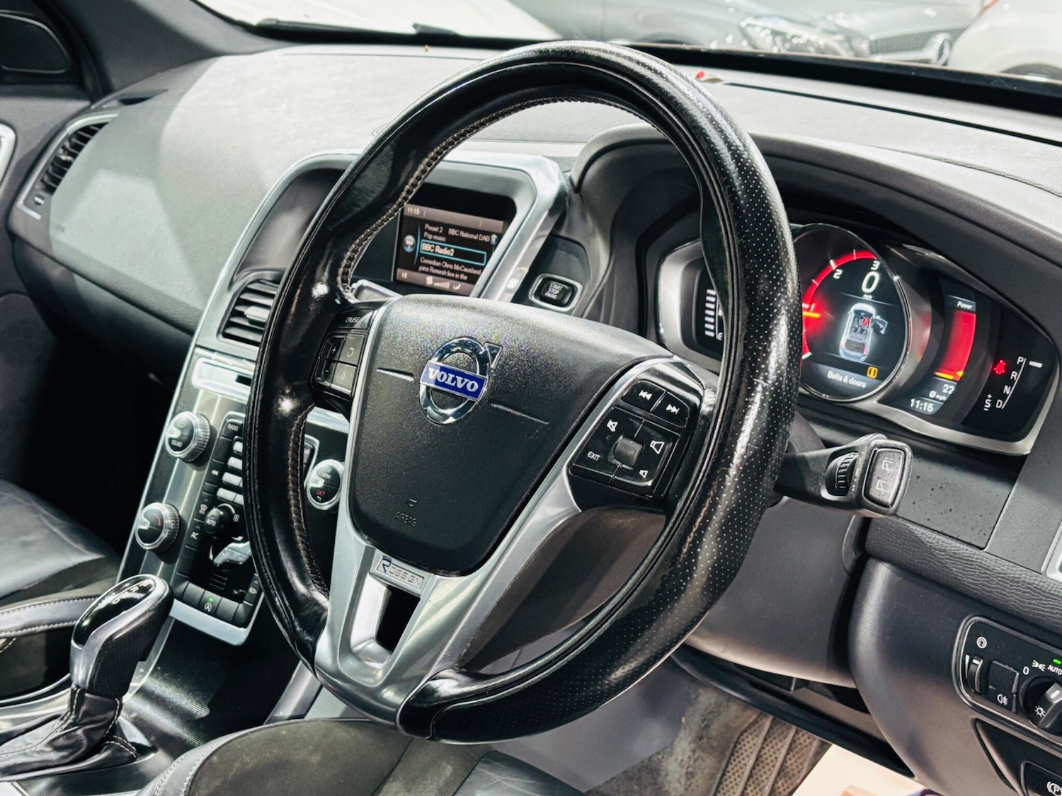 Used Volvo XC60 2015 for sale - 76935753: Photo 11