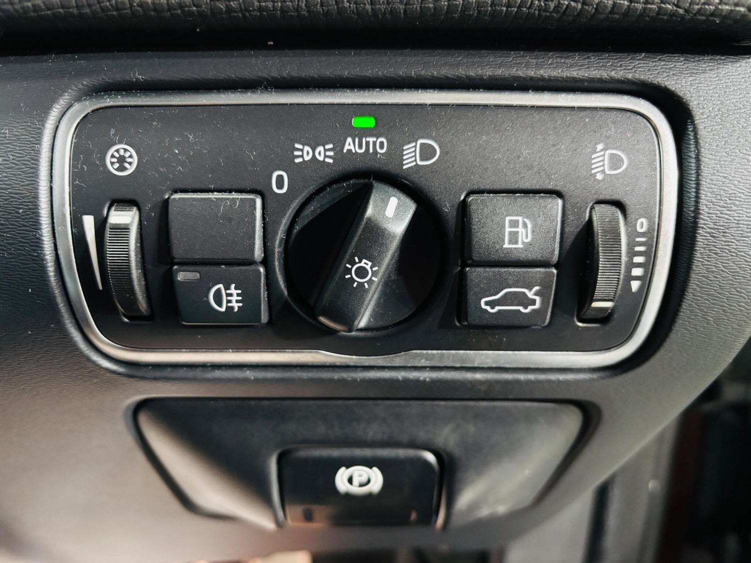 Used Volvo XC60 2015 for sale - 76935753: Photo 18