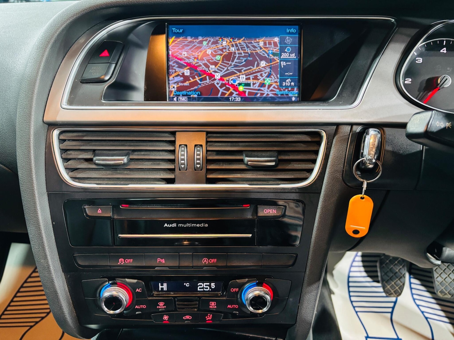 Used Audi A4 2013 for sale - 76995626: Photo 23