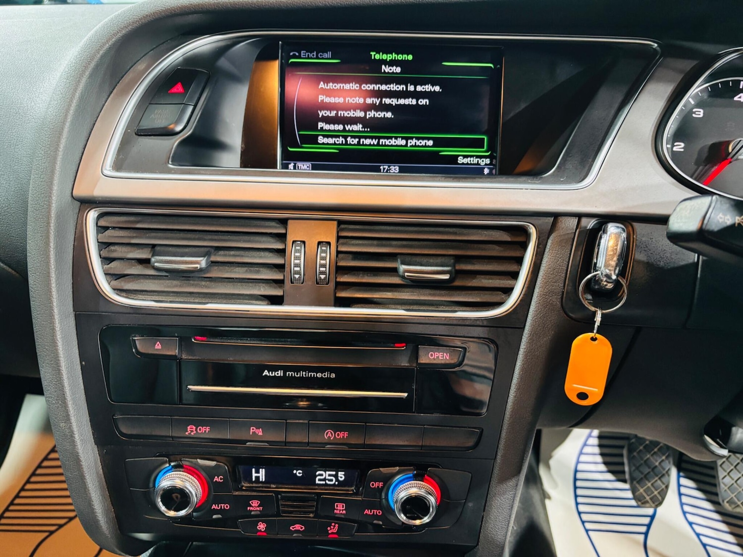 Used Audi A4 2013 for sale - 76995626: Photo 24