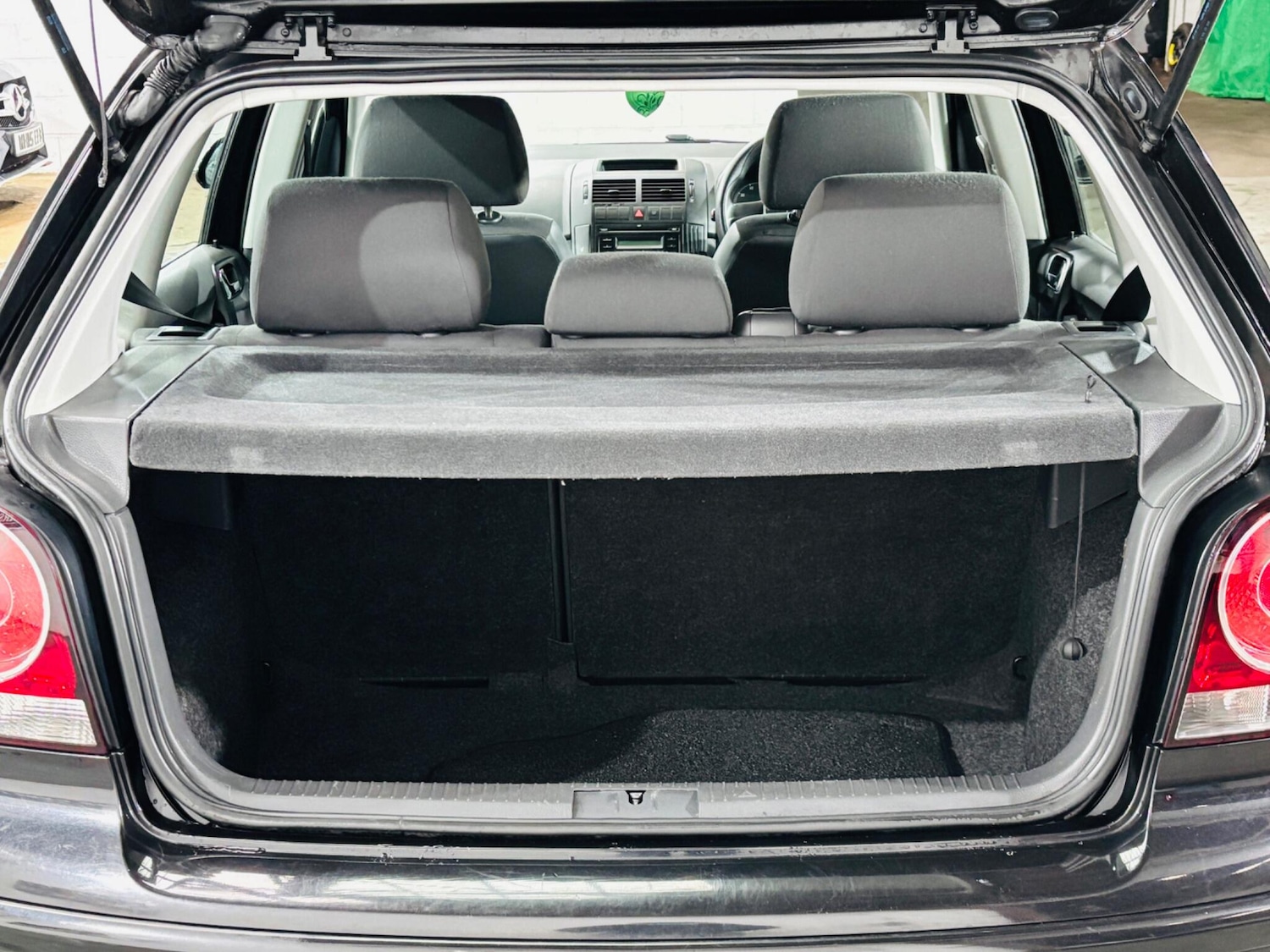 Used Volkswagen Polo 2006 for sale - 77695357: Photo 23