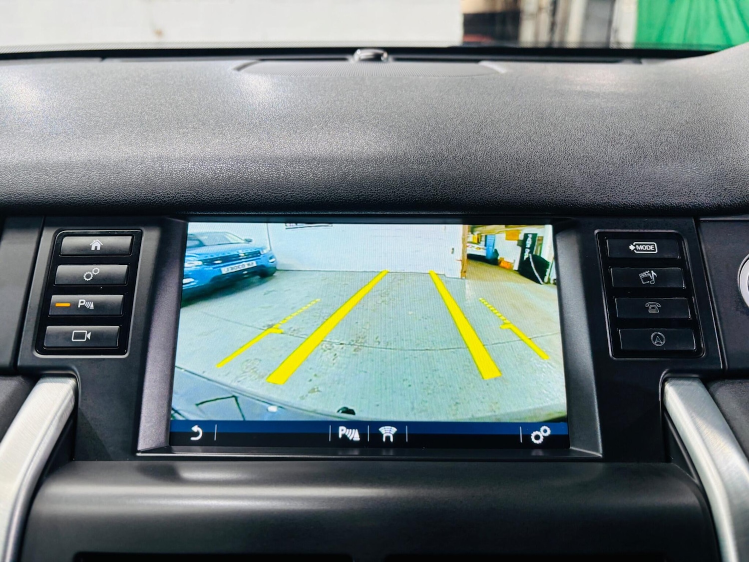 Used Land Rover Discovery Sport 2016 for sale - 78007595: Photo 21