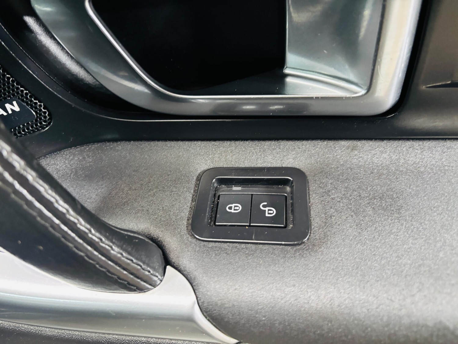 Used Land Rover Discovery Sport 2016 for sale - 78007595: Photo 31