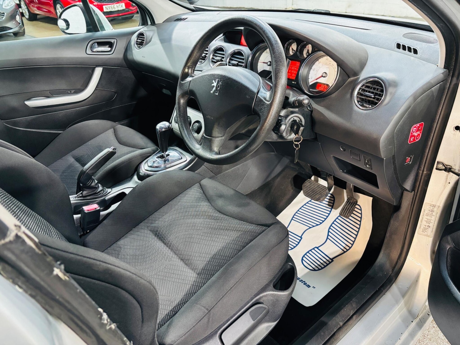 Used Peugeot 308 2009 for sale - 77670276: Photo 10