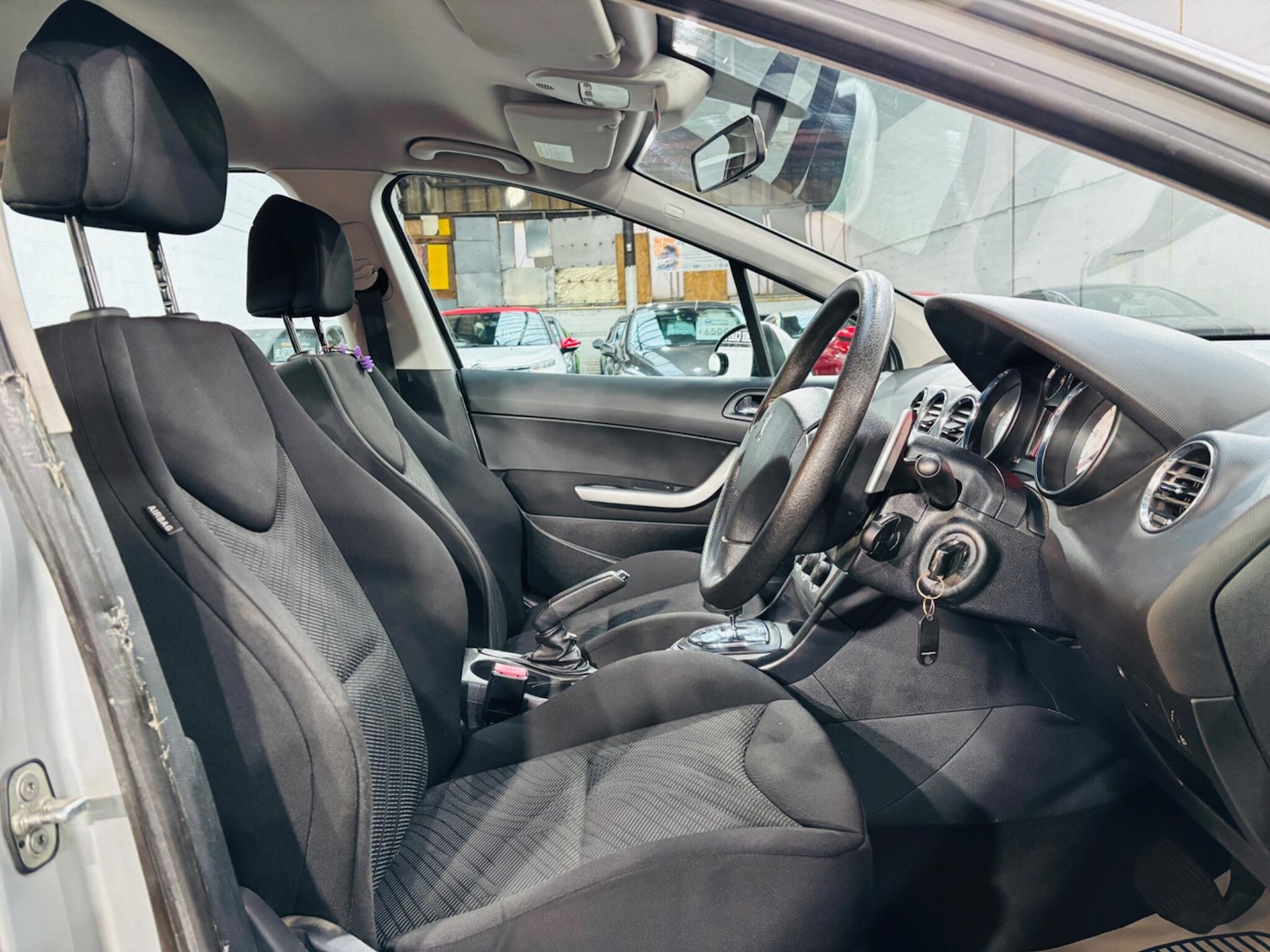 Used Peugeot 308 2009 for sale - 77670276: Photo 13