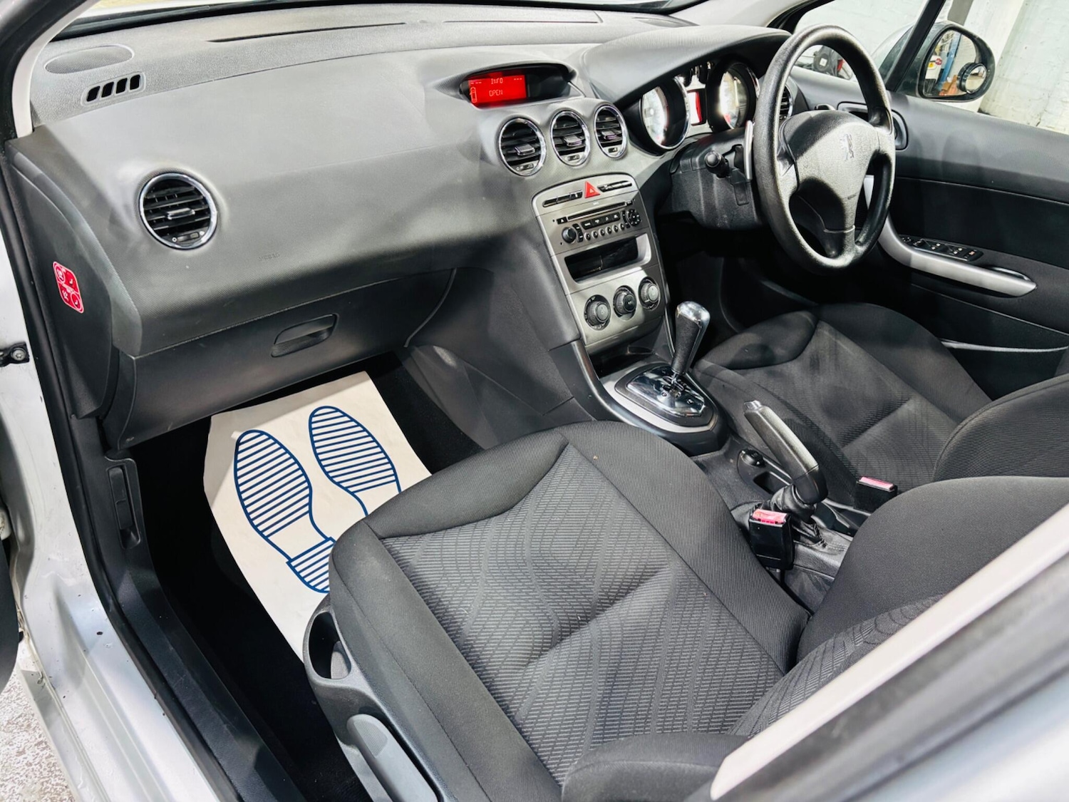 Used Peugeot 308 2009 for sale - 77670276: Photo 14