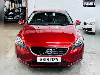 Used Volvo V40 2016 for sale - 79496048: Photo