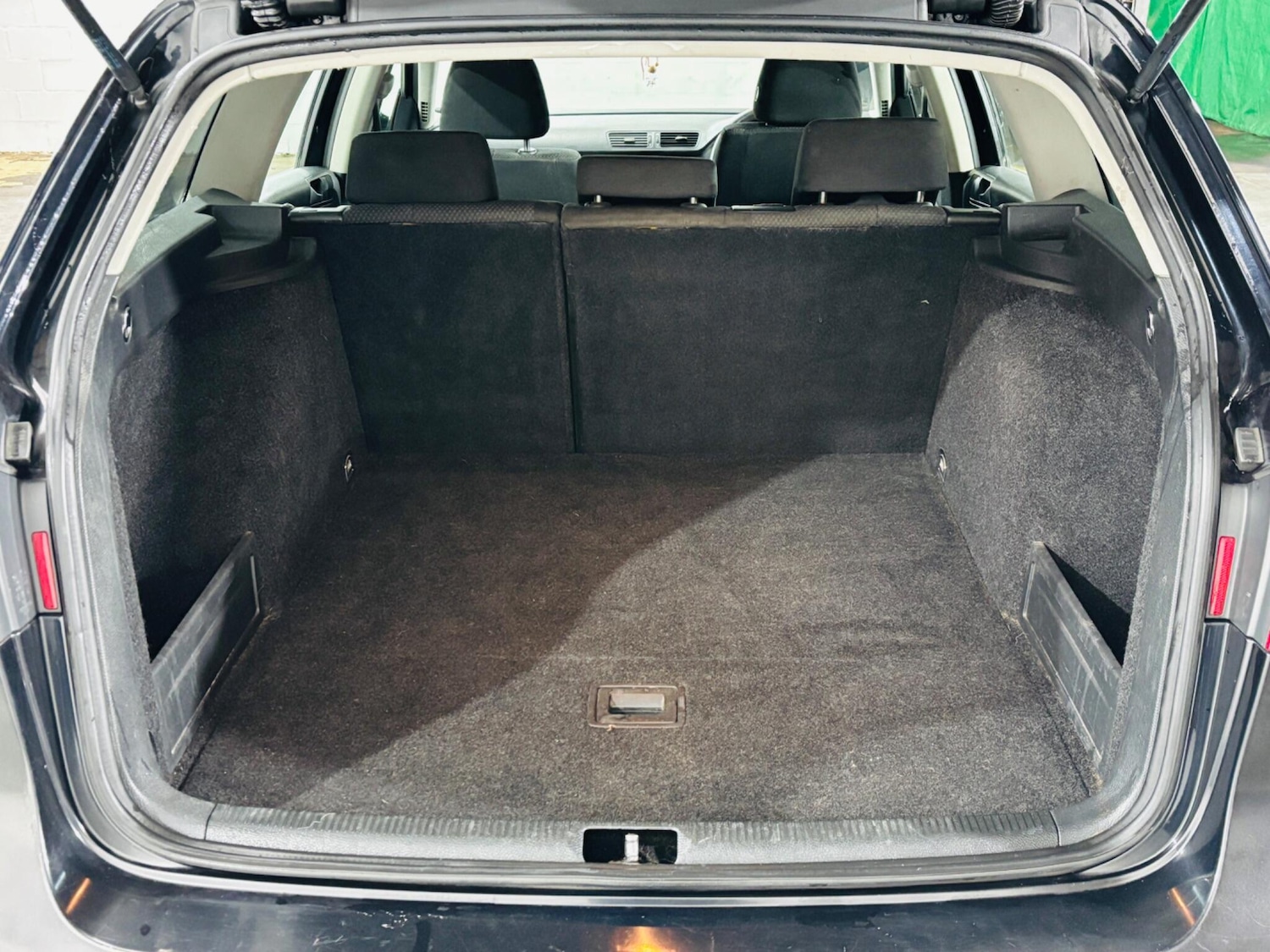 Used Volkswagen Passat 2009 for sale - 77523585: Photo 27