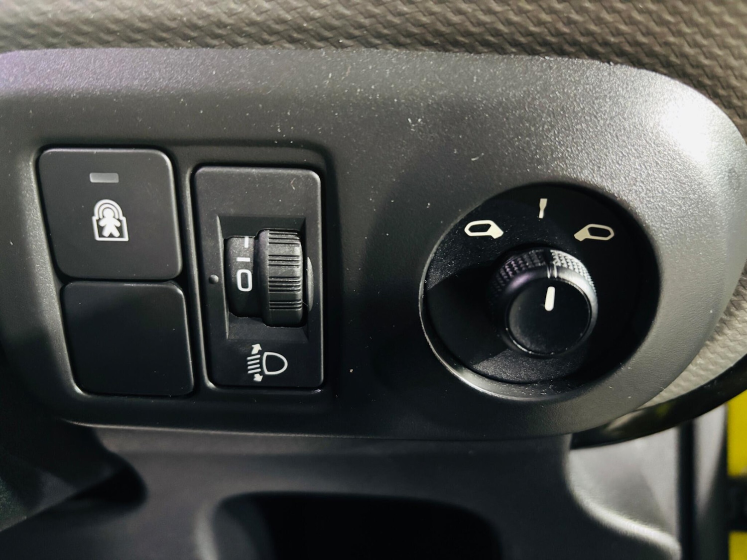 Used Citroen C4 Cactus 2015 for sale - 76727936: Photo 18