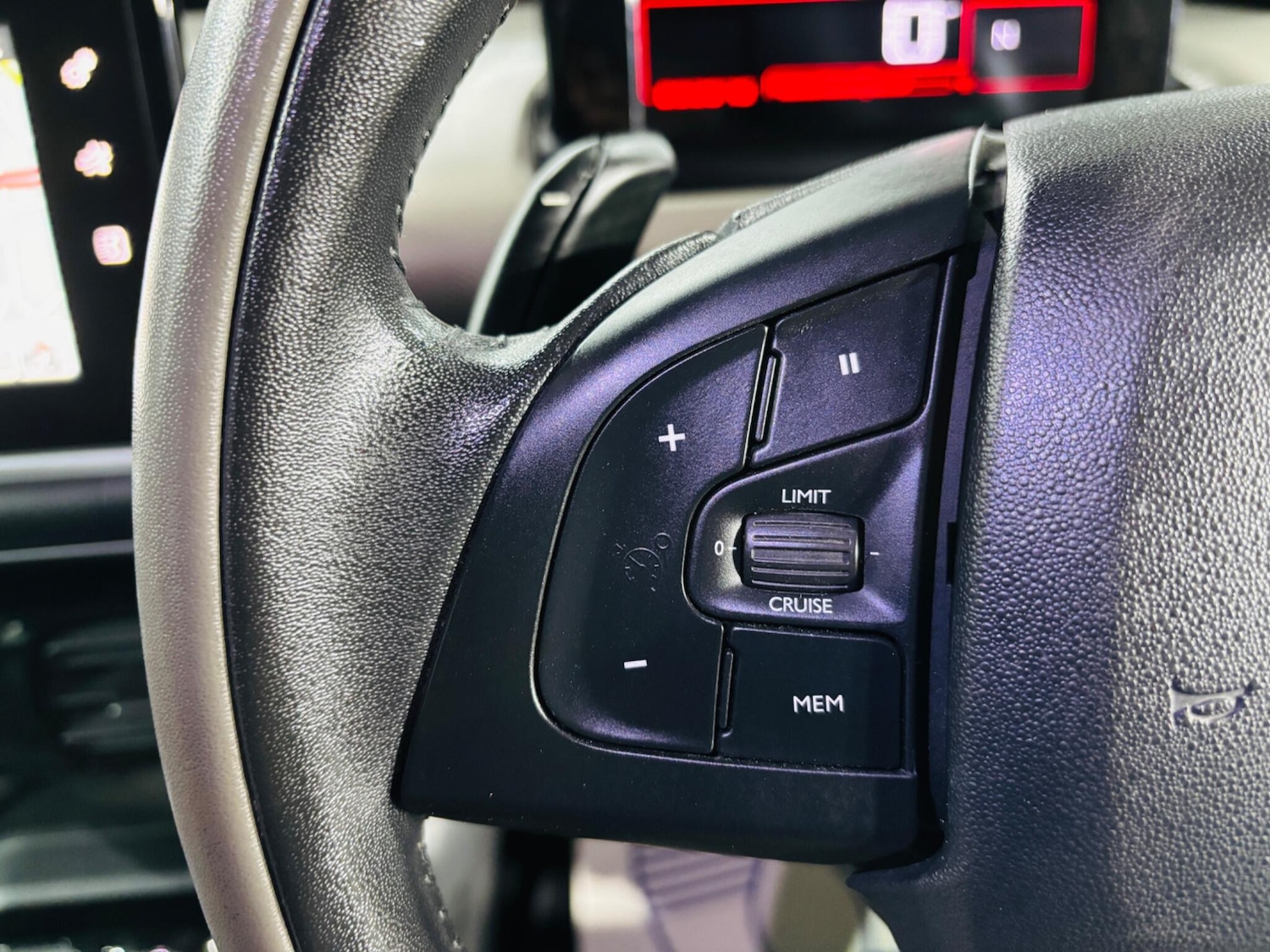 Used Citroen C4 Cactus 2015 for sale - 76727936: Photo 20