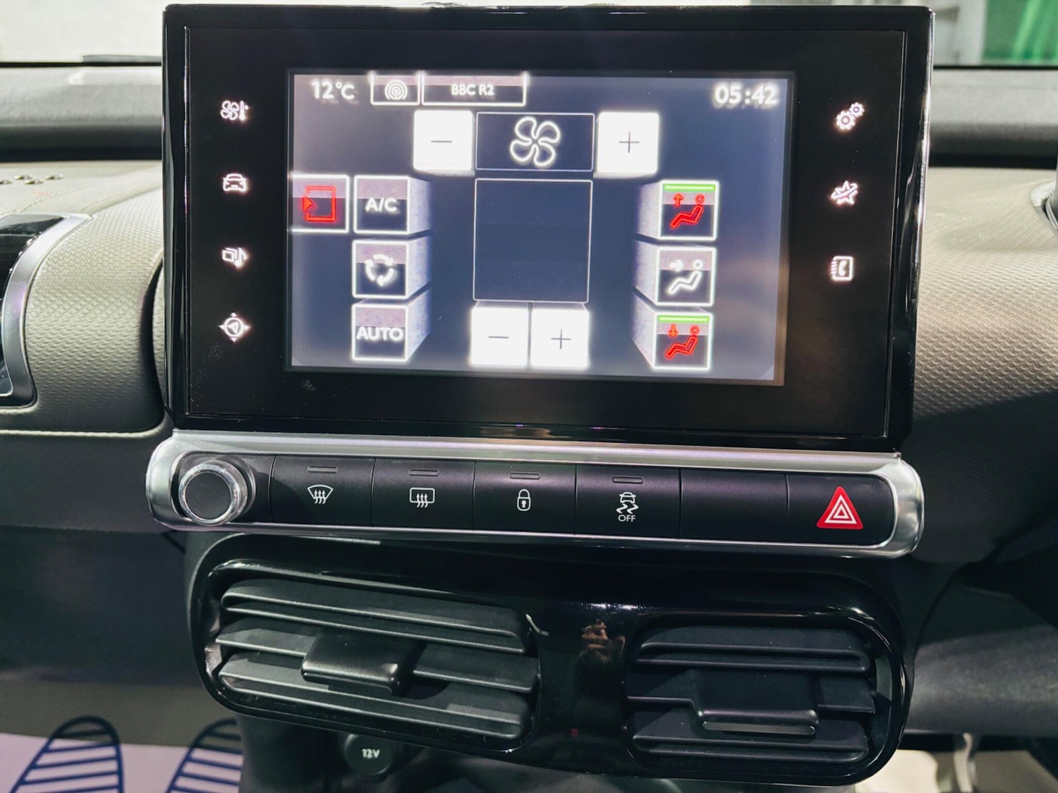 Used Citroen C4 Cactus 2015 for sale - 76727936: Photo 22