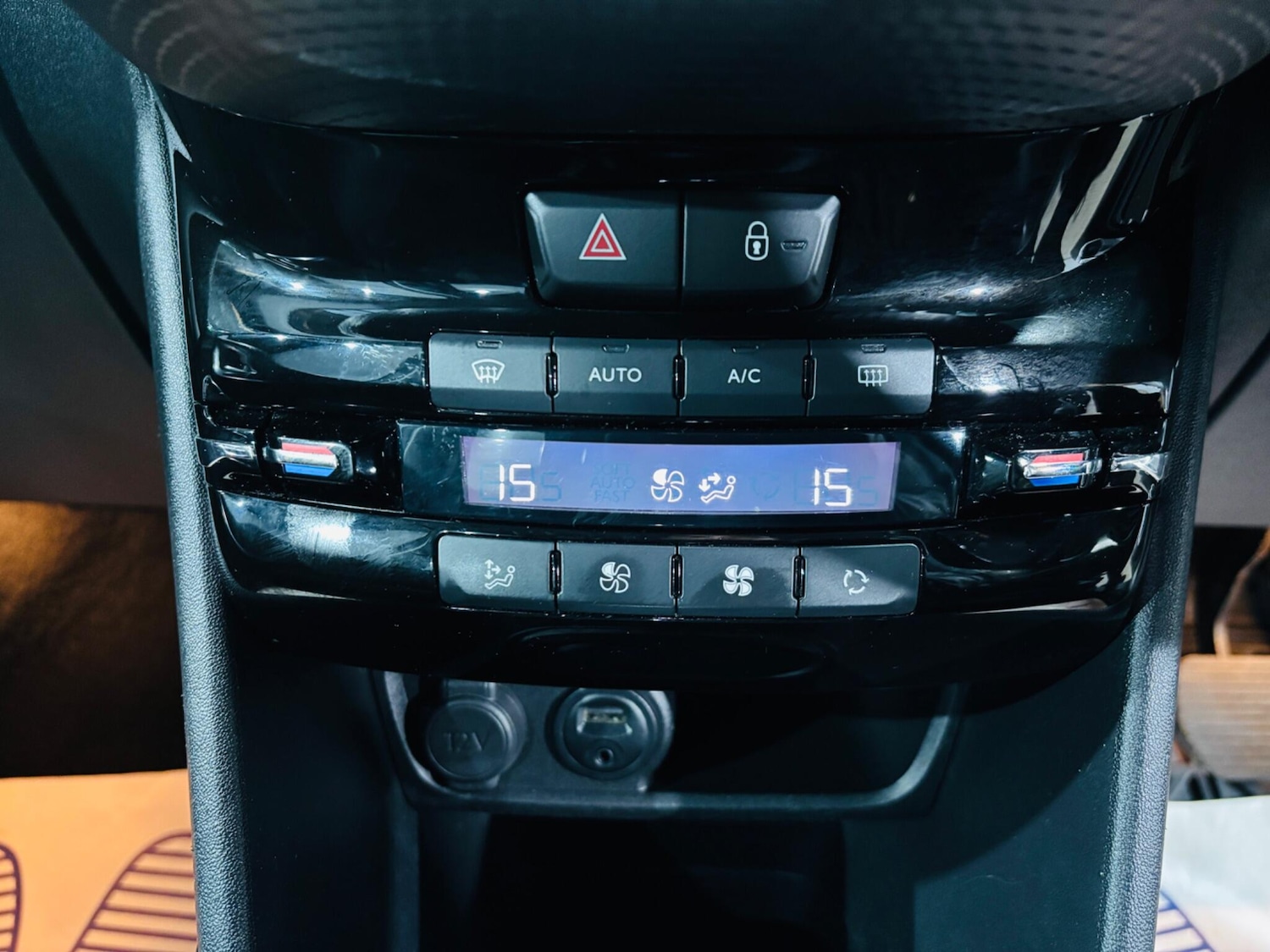 Used Peugeot 2008 2014 for sale - 78006876: Photo 23