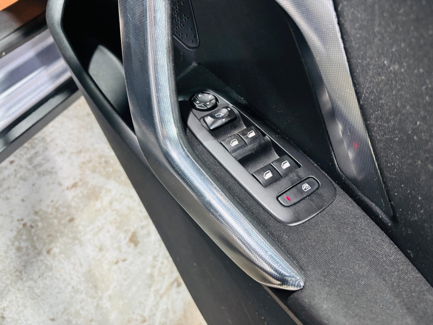 Used Peugeot 2008 2014 for sale - 78006876: Photo 29