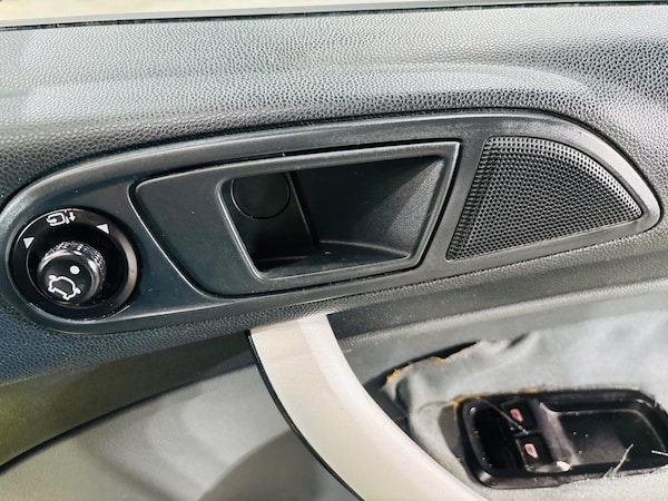 Used Ford Fiesta 2009 for sale - 76227576: Photo 18