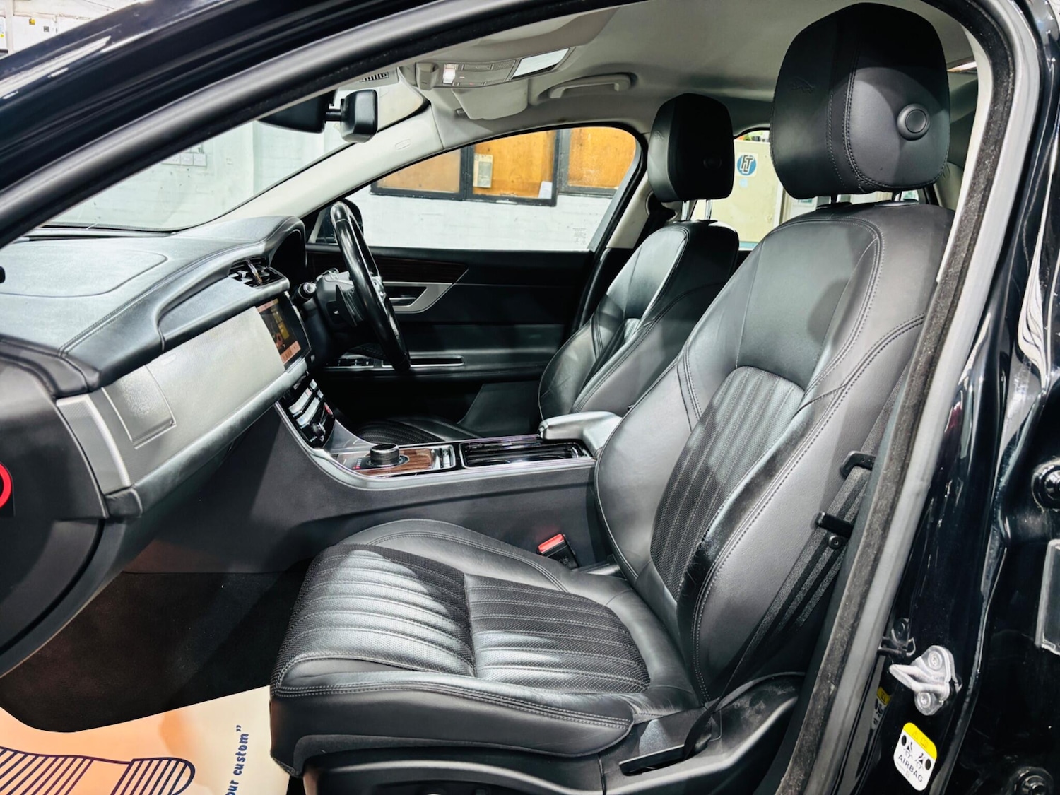 Used Jaguar XF 2018 for sale - 76989052: Photo 15