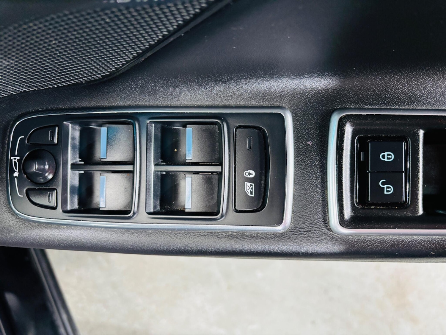 Used Jaguar XF 2018 for sale - 76989052: Photo 18