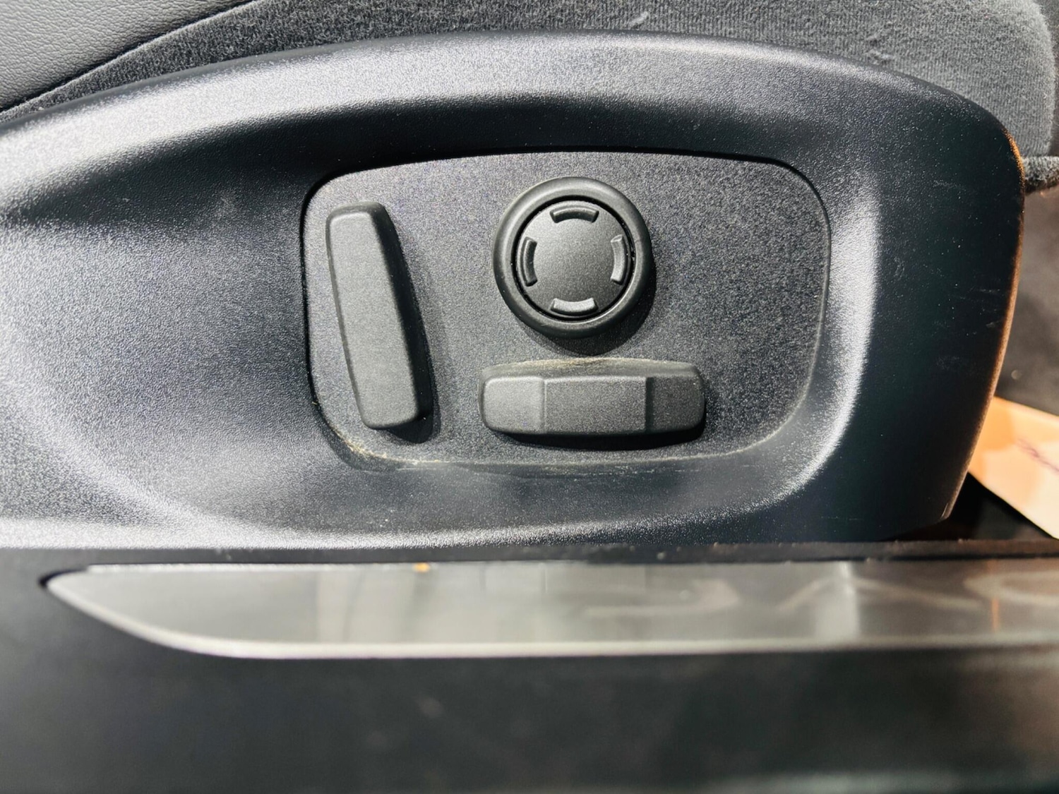 Used Jaguar XF 2018 for sale - 76989052: Photo 19