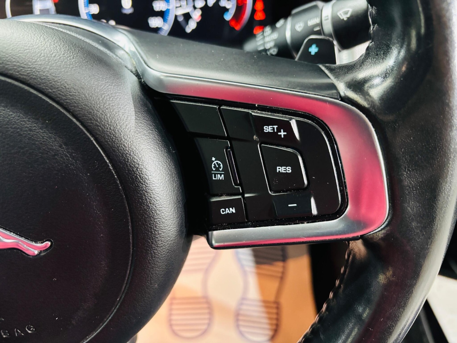 Used Jaguar XF 2018 for sale - 76989052: Photo 21